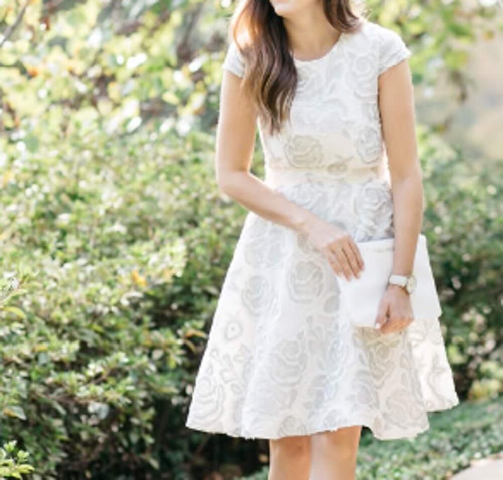Alice Walk Fit and Flare Silver Floral Embroidered Cocktail Dress sze 4